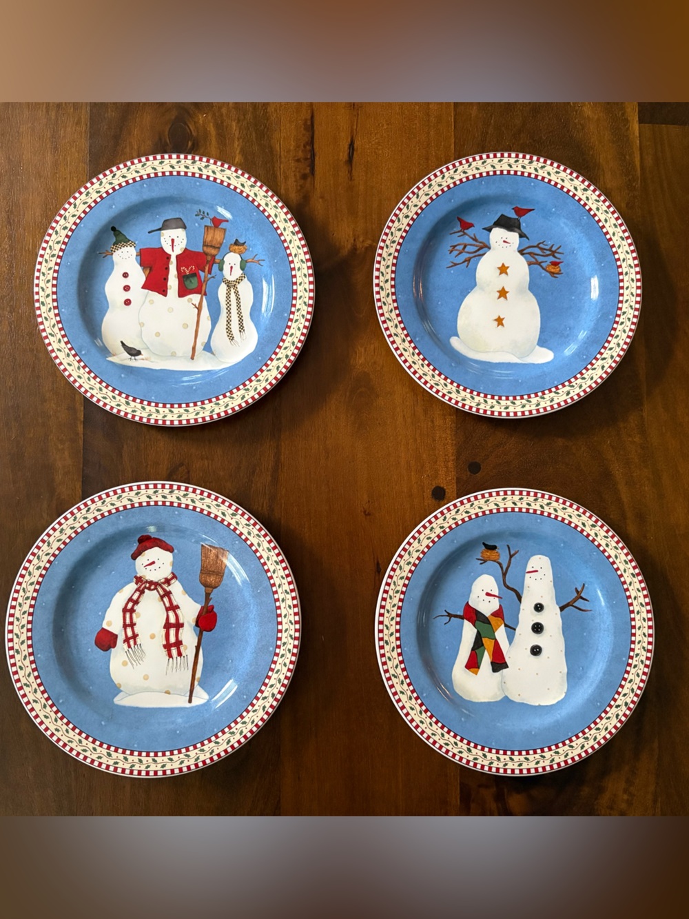 Set of 4 Sakura Oneida Debbie Mumm Winter Snowman Ceramic Salad/ Dessert Plates